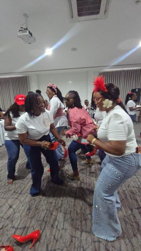 Dance floor moment