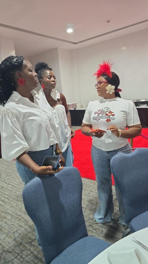 Conversation before the event
